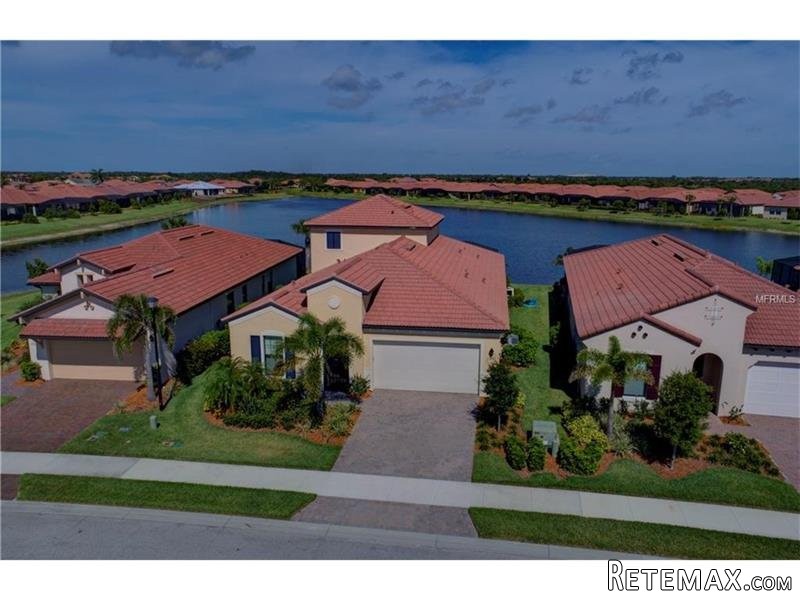 3 bedroom House For Sale: 23692 Waverly..