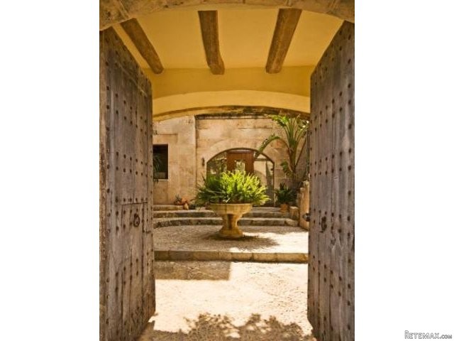 Traditional country house with.. - 2