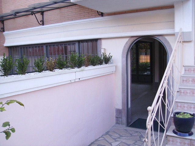 4 Bedrooms - Townhouse - For Sale - 2