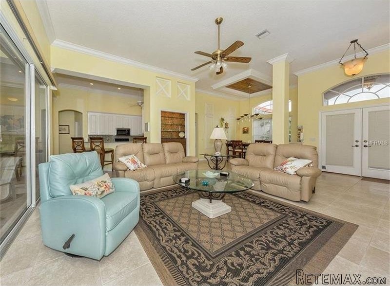 3 bedroom House For Sale: 350 Roseling.. - 2