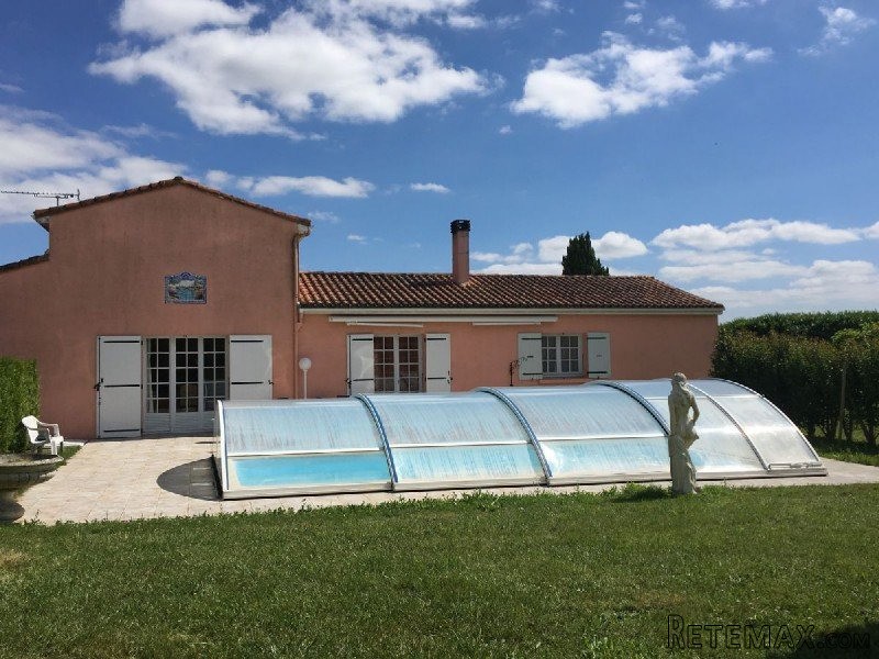 Villa With Acreage Garage And Swimming..