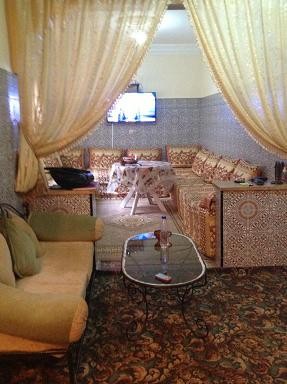 3 Bed Apartment - 1 Bath - lounge - 83..