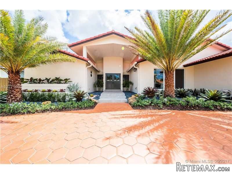 5 bedroom House For Sale: 7705 SW 84 Ct