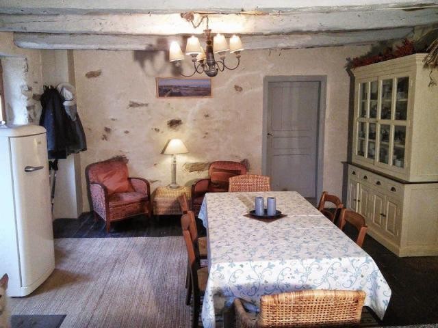 3 Bedroom Country House For Sale - 2