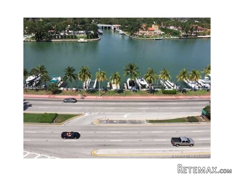 2 bedroom Flat For Sale: 5005 COLLINS..