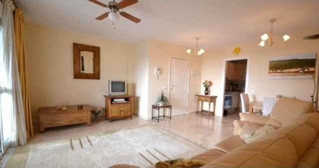 Apartment - Large 1 bedroom apartment.. - 2