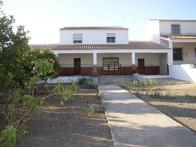 Town House - Reduced by 120,000!A very..