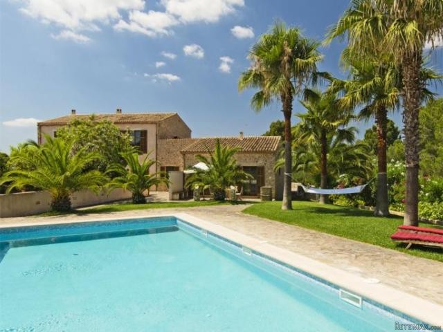 High quality country house in idyllic..
