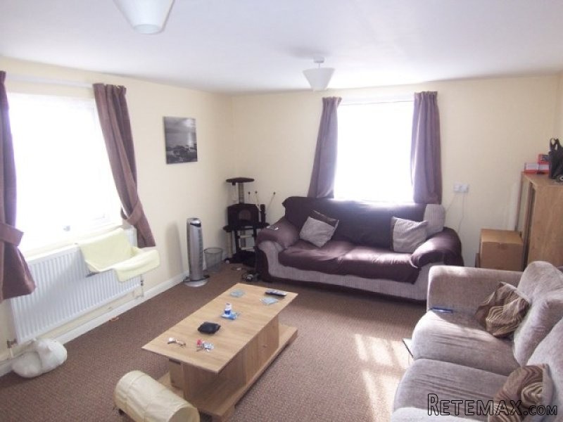 3 bedroom flat in SHEERNESS - 2