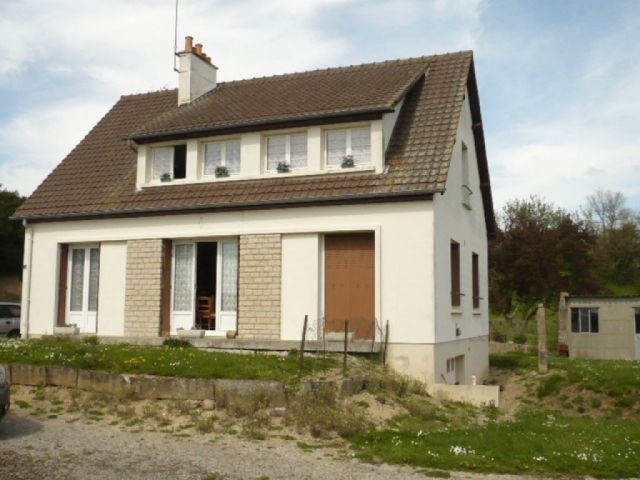 House with Amenities in Ultra..