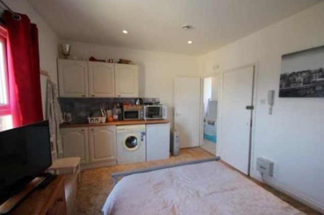 Flat/Apartment To Let in London