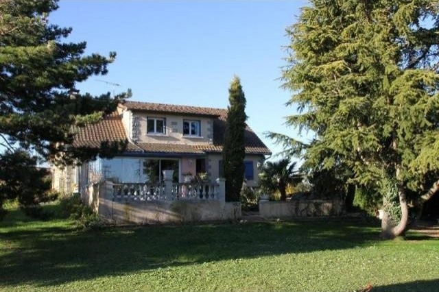 4 bedroom House For Sale: 86170.. - 2
