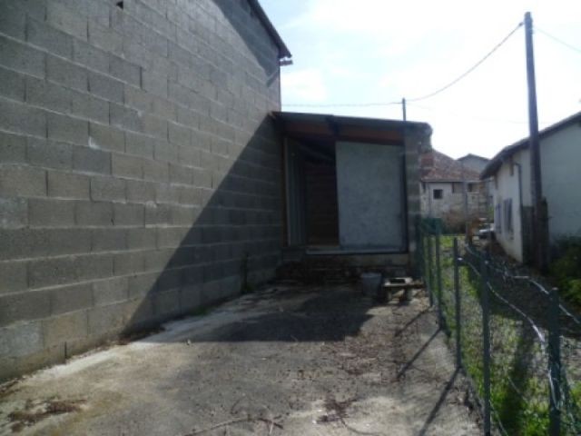 EC0298al Builders Yard, Large Workshop.. - 2