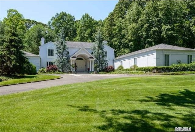 3 Valley Rd Locust Valley, NY 11560