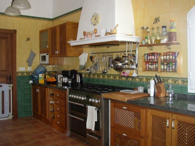 4 Bed Villa for sale in Casarabonela - 2