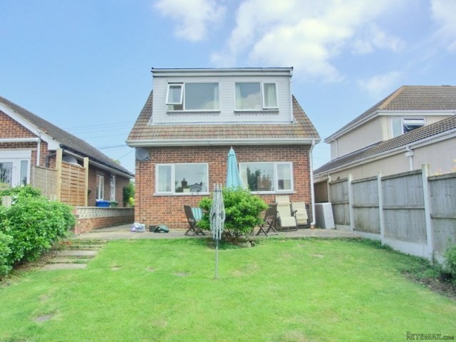 2 bedroom house in Minster On Sea..