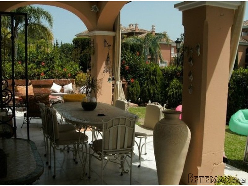 Apartment for sale in New Golden Mile..