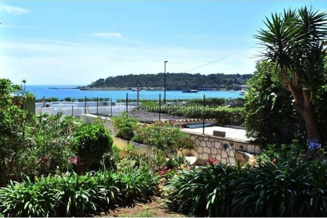 Sale Apartment - Cap d'Antibes - 2