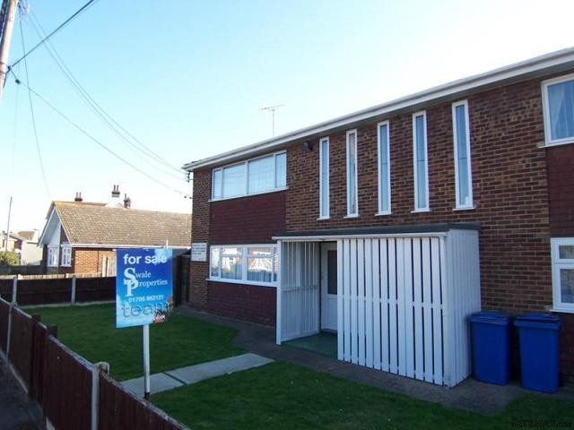 2 bedroom flat in Minster On Sea.. - 2