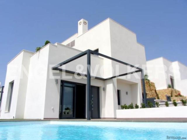 LAST ONE AVAILABLE! Luxurious new-built.. - 2