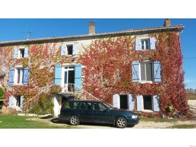 5 bed stone house in good condition and..