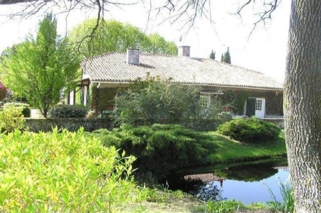 12 bedroom House For Sale: 16000.. - 2