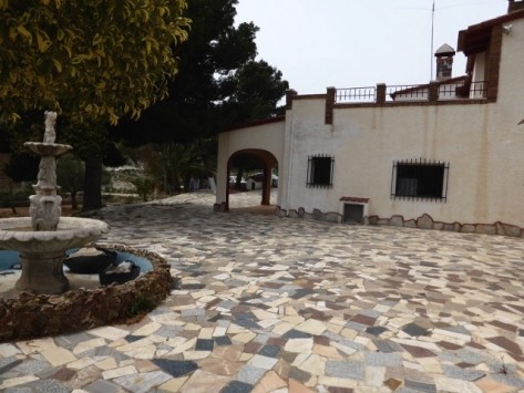 Finca Novelda and La Romana - 2