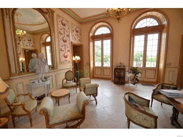 Fantastic Prestige Chateau - 2