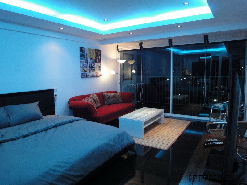 penthouse studio on 13th floor with..