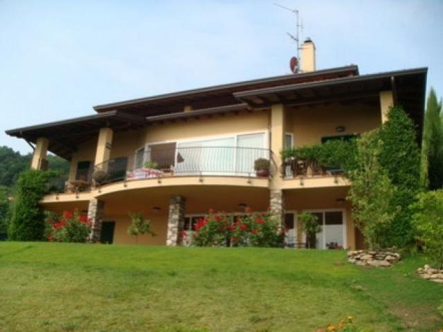 4 bedroom Villa For Sale: Stresa, IT - 2
