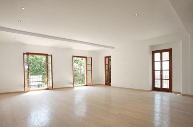 Luxury Apartments In Renovated Old Town..