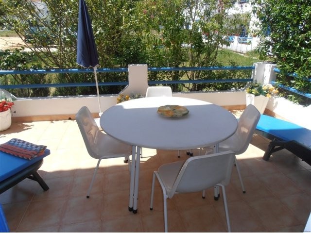 SPACIOUS GROUND FLOOR APARTMENT IN THE..