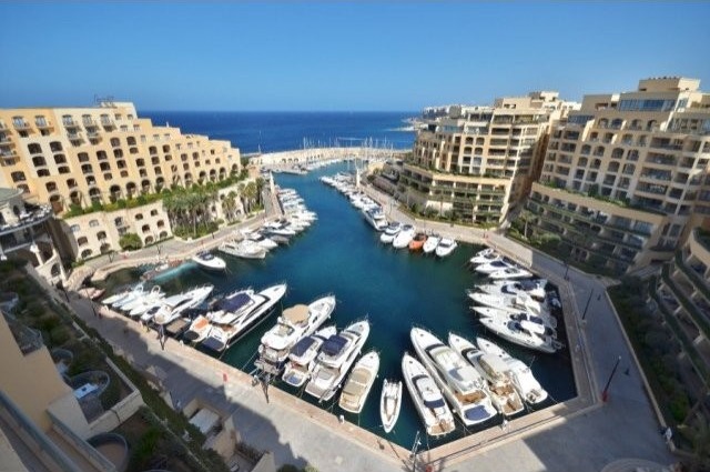 Unique Portomaso Penthouse