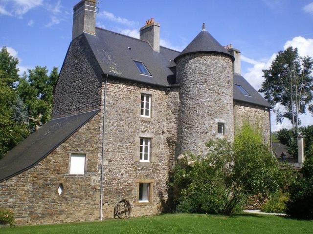 Prestige Chateau in Stunning Location