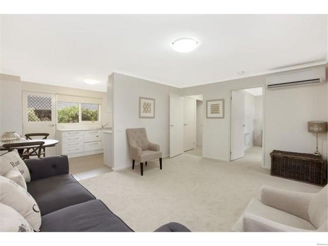 Walmsley Friendship Village - KILSYTH -.. - 2