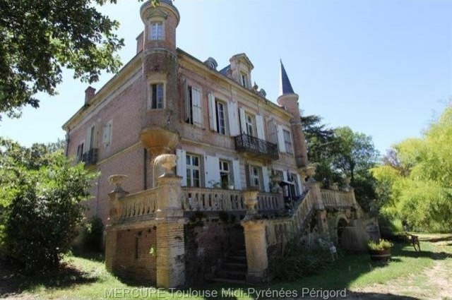 4 bedroom Castle For Sale: 81500..