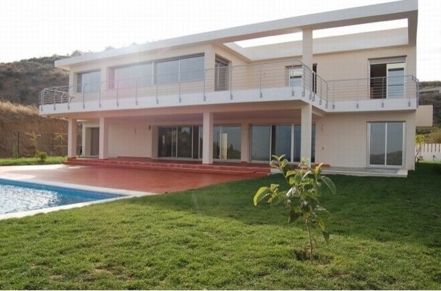 Villa - Spectacular frontline golf..