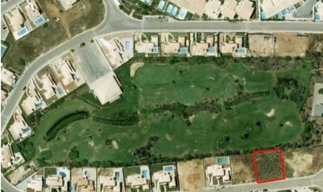 Building plot for villa next to and..