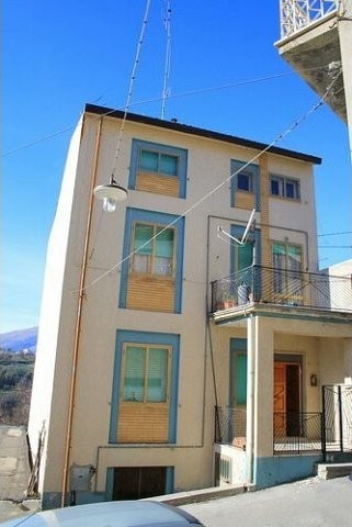 4 apartments in a stunning location... - 2