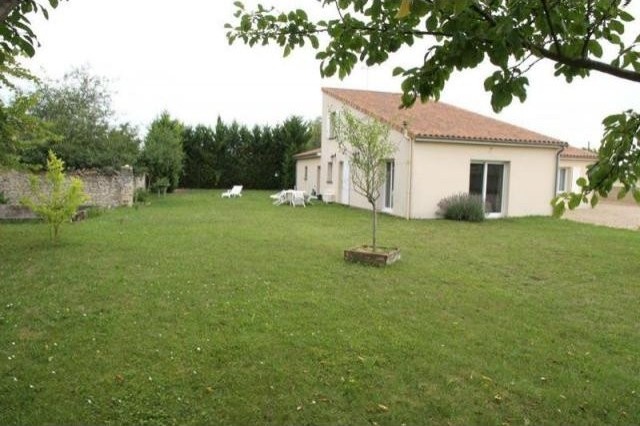 3 bedroom House For Sale: 86170 SECTEUR..