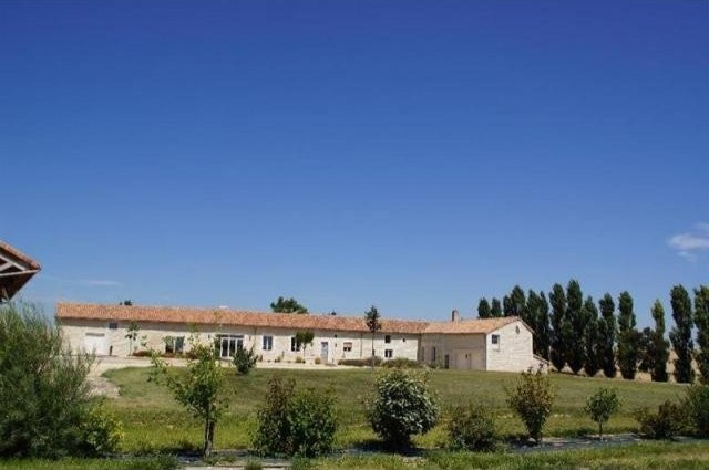 4 bedroom Character For Sale: 86140 25..