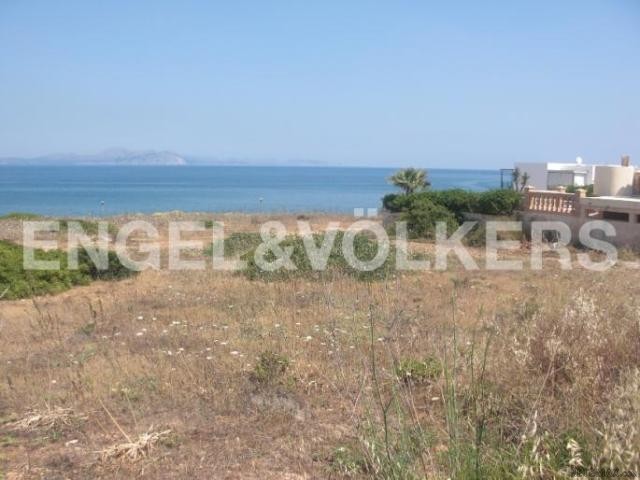 Site near the Sea with Fantastic Views