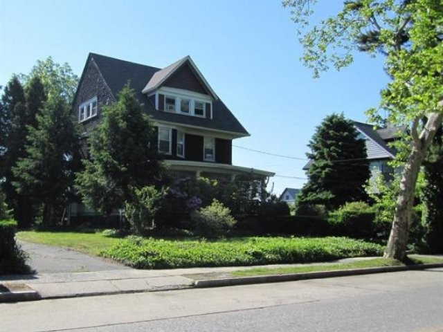 2 bedroom Multi-family For Sale: Mount..