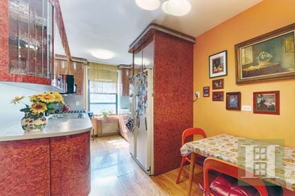 2 bedroom Apartment For Sale: 3235.. - 2