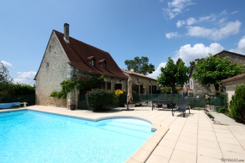 Magnificent dwelling, comprising of 2..