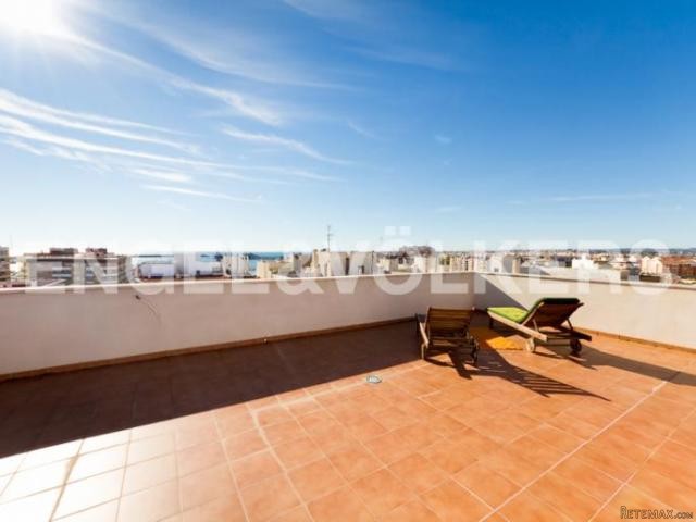 Beautiful penthouse with private..