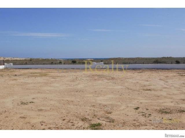 2 plots for sale of almost 1000 m2 each..