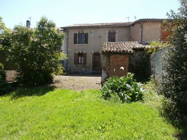 EC0123me Village House to modernise