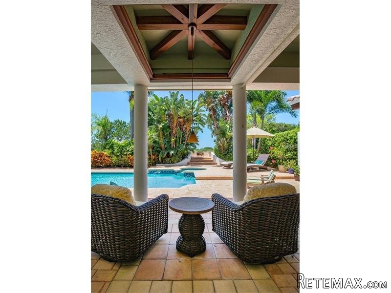 4 bedroom Property For Sale: 8610.. - 2