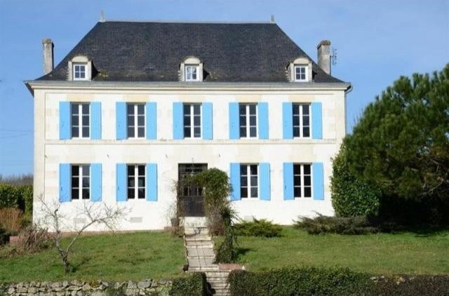 6 bedroom Manor House For Sale: 17250..